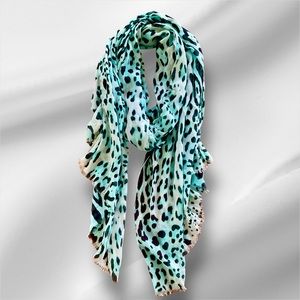 Dolce & Gabbana Light Green & black Cheetah / Leopard print Scarf